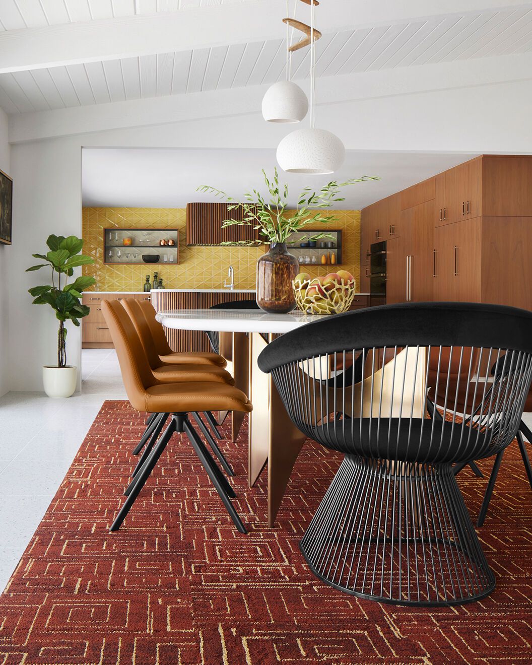 Gatsby shown in Spice/Gold
